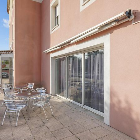 Hotel Akena Chateaurenard - Parc Des Expositions Avignon ภายนอก รูปภาพ